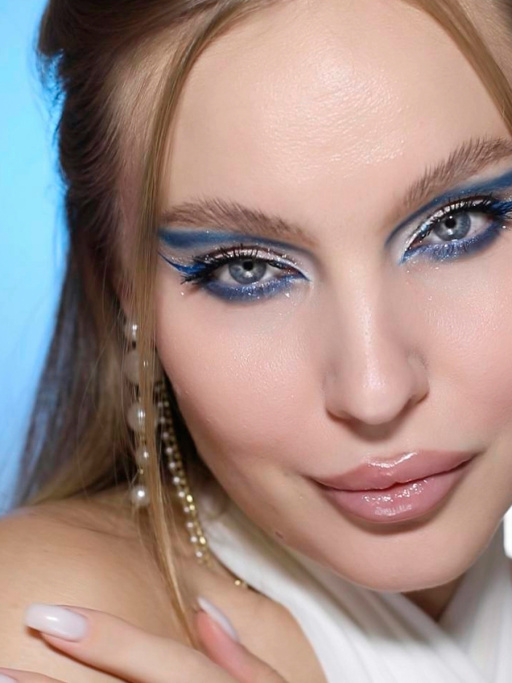 Блеск для губ прозрачный / 01 COOL BABY