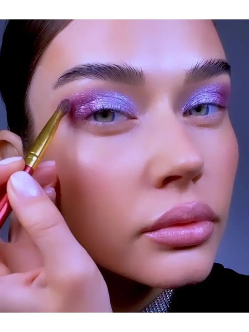 Палетка теней для век / 01 QUEEN ALEXA