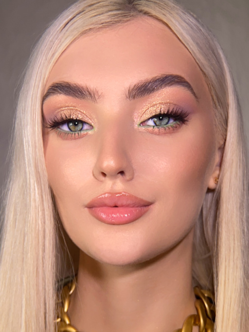 Масло для губ с блестками / 02 HOLO BABY