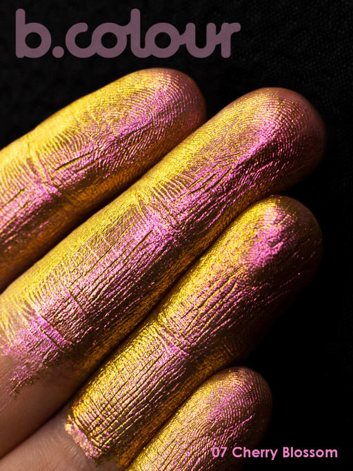 Тени для век жидкие блестящие хамелеон / 07 CHERRY BLOSSOM