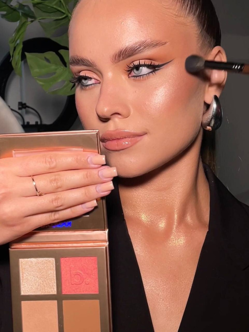 Палетка для лица многофункциональная / HYPER GLOW