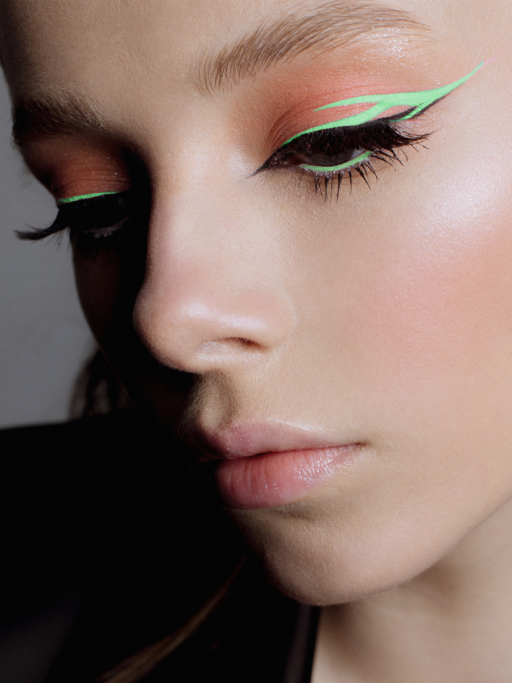 Карандаш для глаз каял водостойкий автоматический / 02 MINT