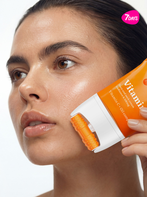 Крем для лица увлажняющий с Витамином С, массажер 2в1, 80 мл