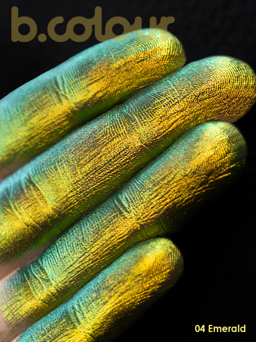 Тени для век жидкие блестящие хамелеон / 04 EMERALD